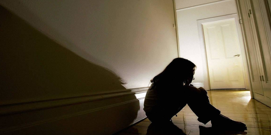 Ηλικιωμένος φέρεται να ασέλγησε σε βάρος της 11χρονης κόρης του γιατρού που τον περιέθαλπε